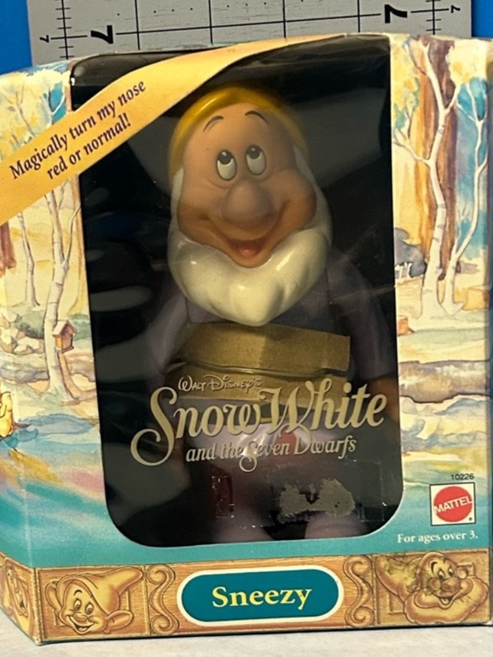 Vintage 1992 Mattel Disney Snow White Seven Dwarfs Sneezy Doll Box Color Change